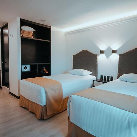 Hotel Tamara Puebla de Zaragoza Esterno foto